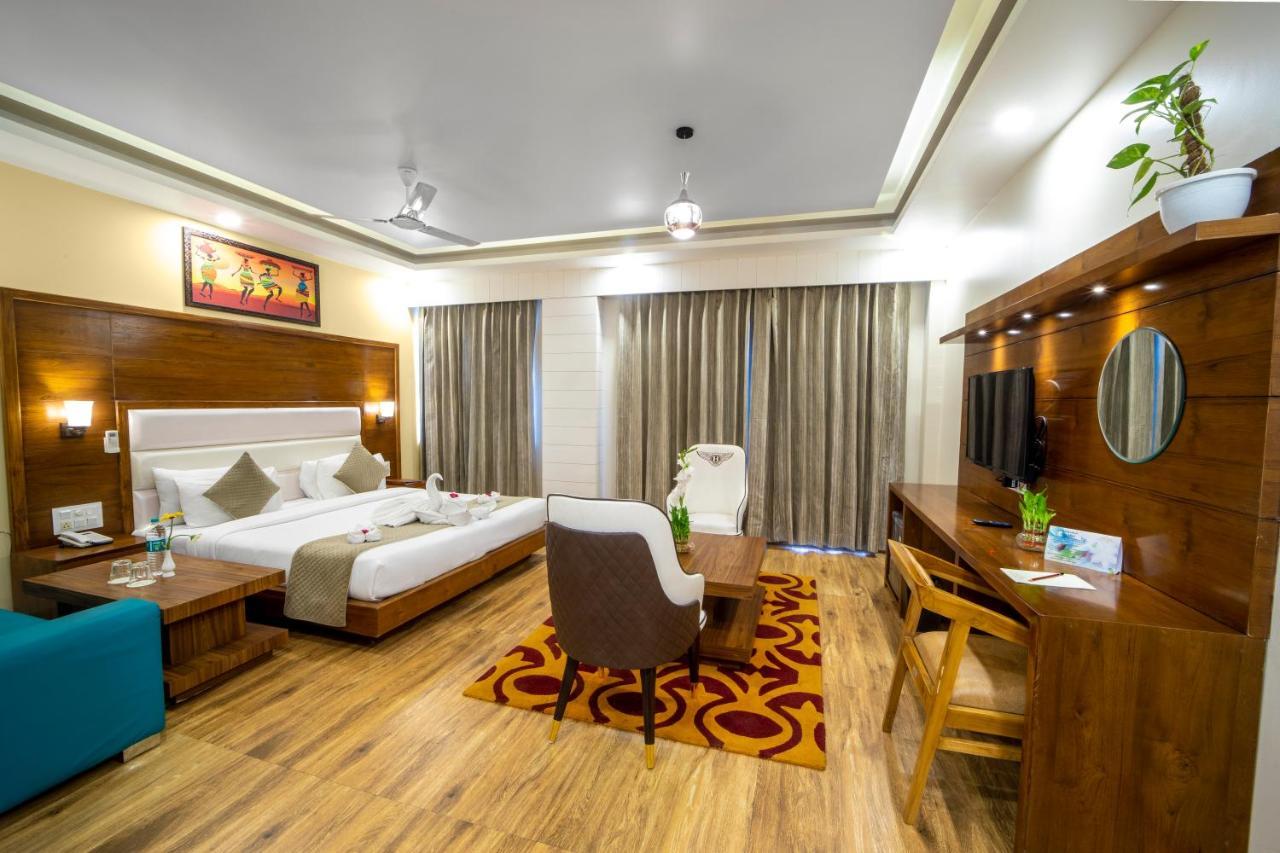 Hotel Divine Lakshmi Ganga リシケーシュ エクステリア 写真