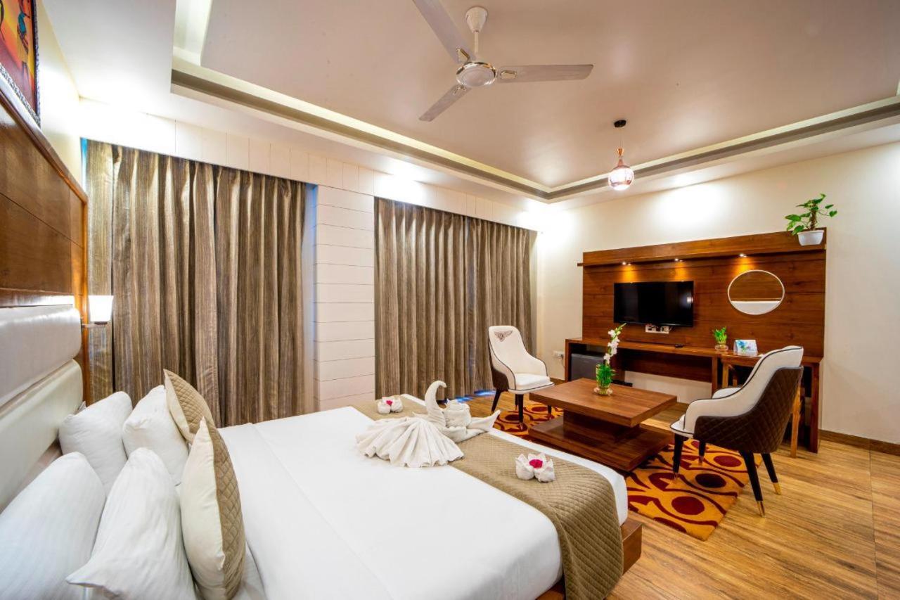 Hotel Divine Lakshmi Ganga リシケーシュ エクステリア 写真