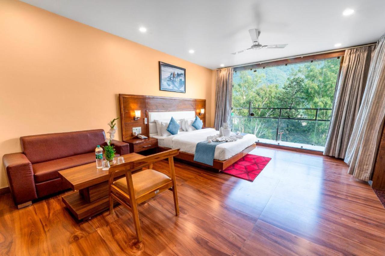 Hotel Divine Lakshmi Ganga リシケーシュ エクステリア 写真